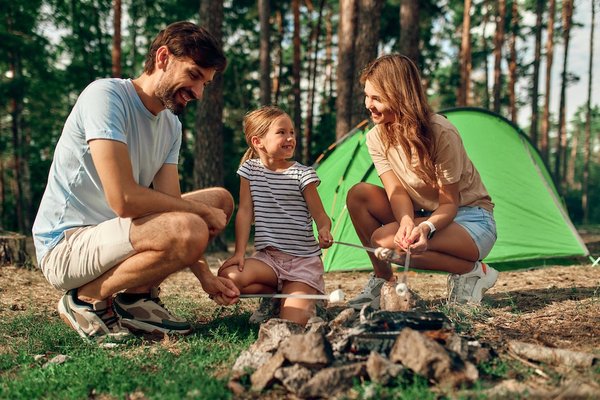 Quelles activités sont proposées pour les enfants dans les campings de l'Île de Ré ?